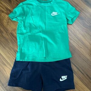 Boys Nike Set size 3t